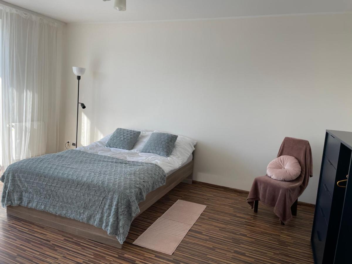 Komfortowe Studio 52 M2 W Centrum Grojca Grojec  Exteriör bild
